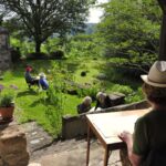Drawing with soft pastel during creative holidayweek in the South of France